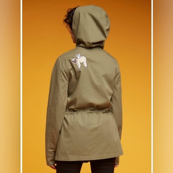 Her Universe Marvel Ms. Marvel Patch Girls Anorak Jacket - Picture 5 of 13